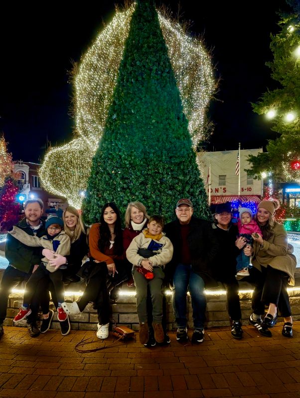 Seeing the Holiay Lights With Family